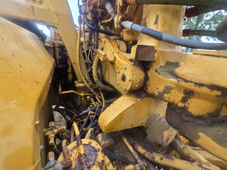caterpillar-621-image-44