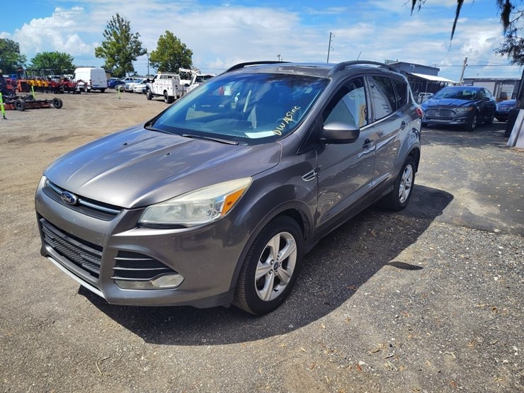 2014-ford-escape-image-2