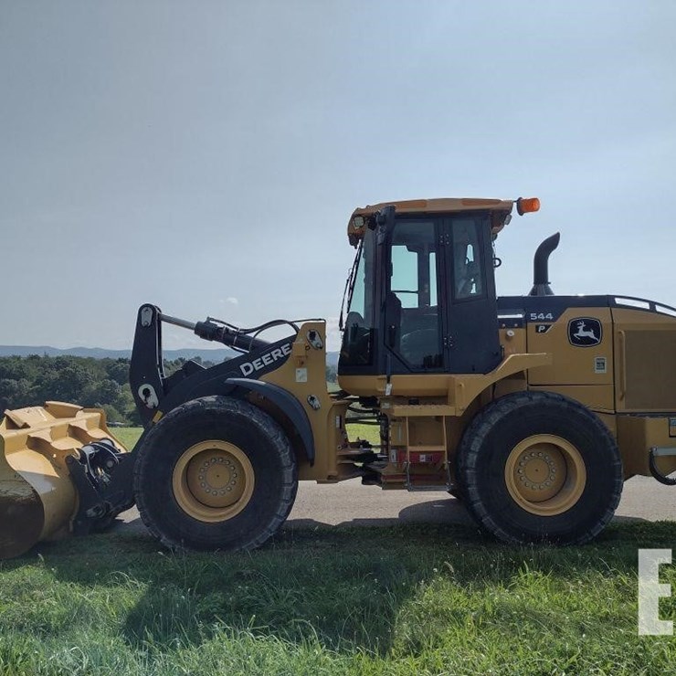 DEERE 544 P-TIER