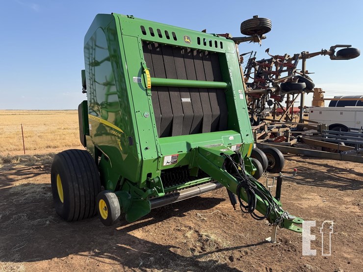 2019-john-deere-560m-image-8