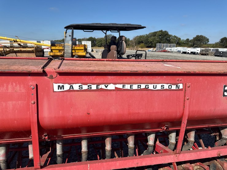 massey-ferguson-33-image-13