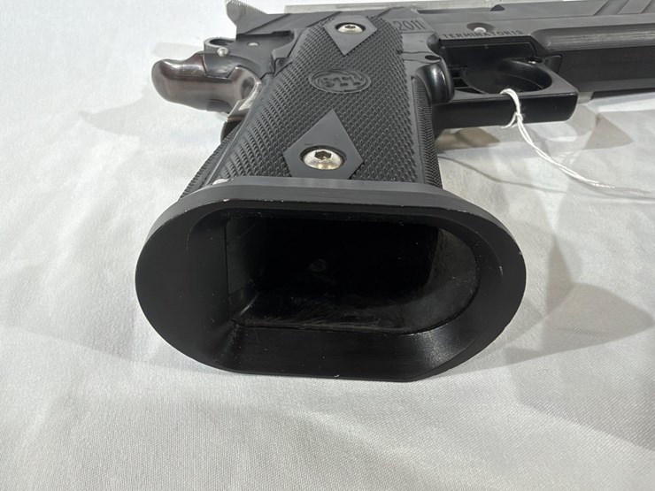 #5-•-sti-international-2011-pistol-image-38