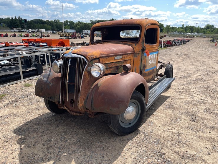 #9352-•-1937-chevrolet-pickup-truck-**non-runner**-(has-mn-title)-(princeton,-mn)-image-1