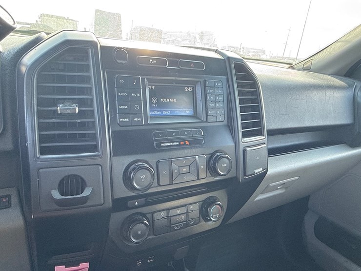 2015-ford-f150-image-34