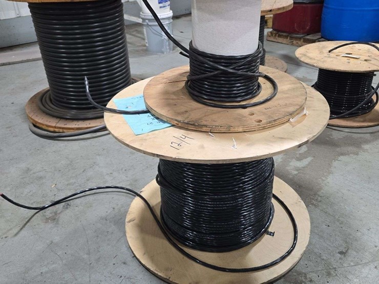2-rolls-of-medium-size-cable,-4-stran-wire,-and-belden-multi-conductor-power-and-tray-cable,-4c12-12-awg-image-1