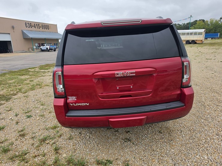 2015-gmc-yukon-image-10