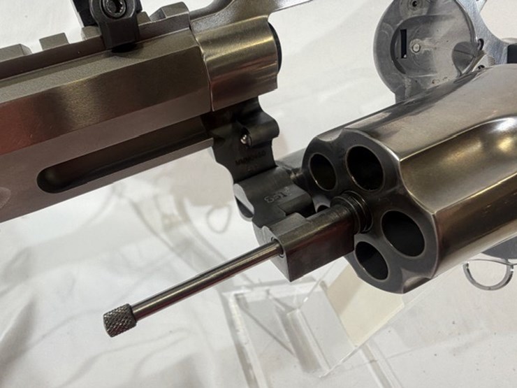 #15-•-smith-&-wesson-460-revolver-image-36