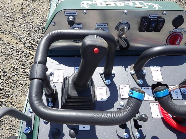 2026-stag-tl450-skid-steer-tracked-loader-image-24