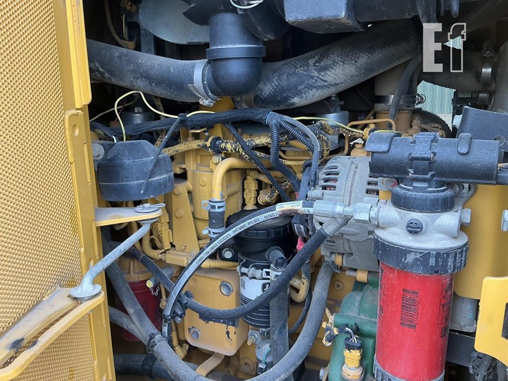 2018-deere-655k-image-17