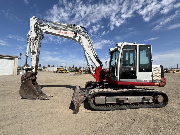 takeuchi-tb1140-image-5