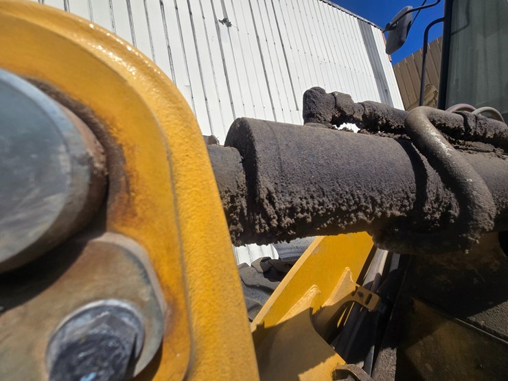 2015-caterpillar-914k-image-46