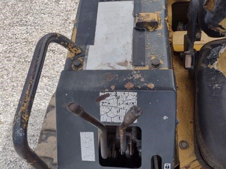 komatsu-d20p-image-8
