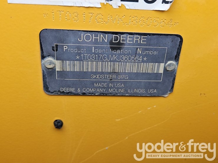2019-deere-317g-image-31