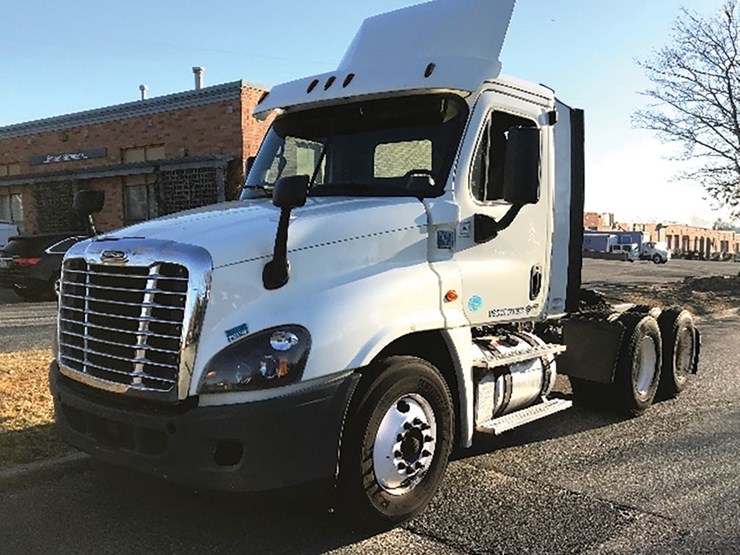 2018-freightliner-cascadia-125-image-1
