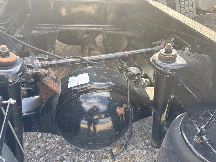 2019-peterbilt-579-image-16