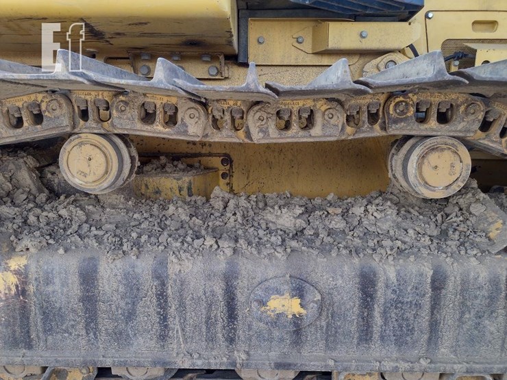 komatsu-d51pxi-24-image-34