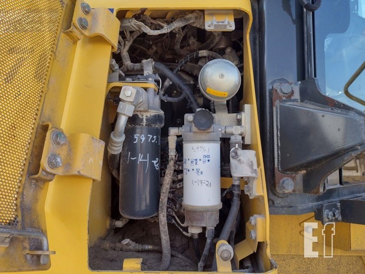 komatsu-d51pxi-24-image-36