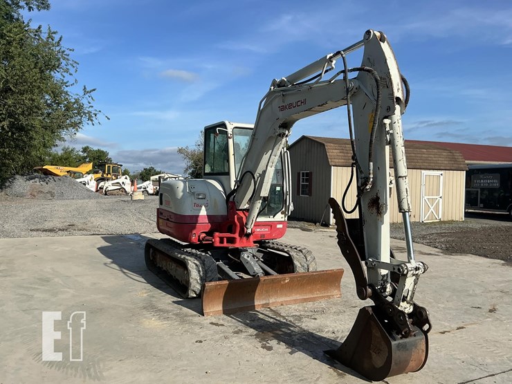 2018-takeuchi-tb260-image-6