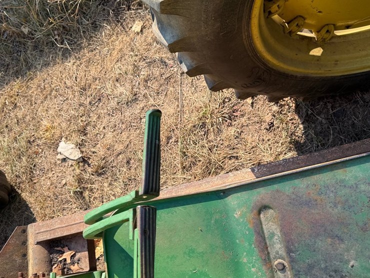 john-deere-4010-image-43