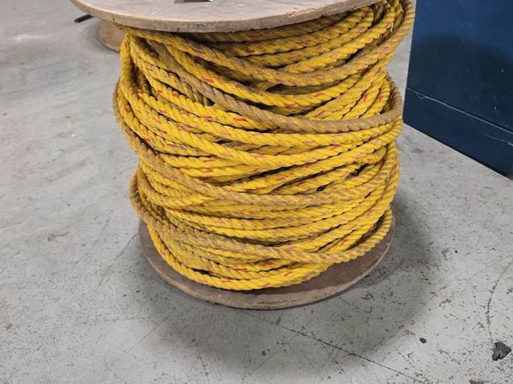 large-spool-of-rope-image-1