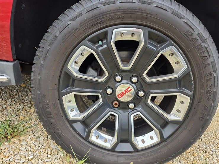 2015-gmc-yukon-image-74