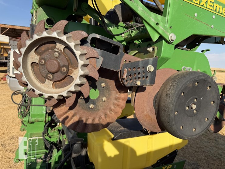 john-deere-1720-image-11