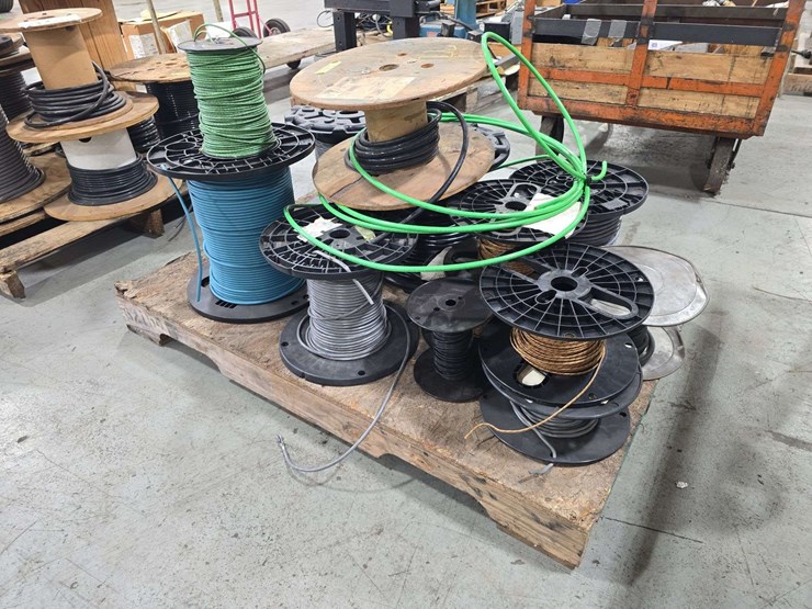 pallet-of-smaller-residential-wire-and-cable,-and-misc-image-3