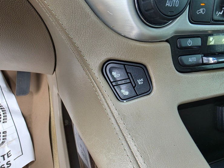 2015-gmc-yukon-image-44