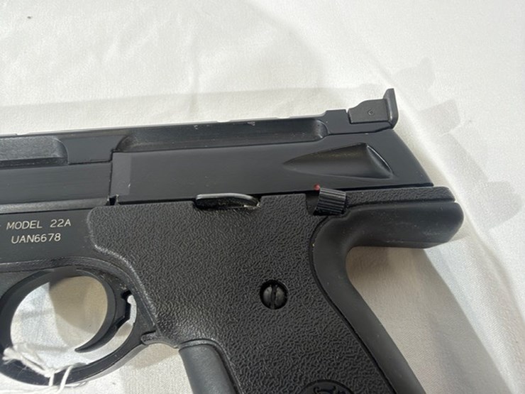 #16-•-smith-&-weson-22a-pistol-image-42