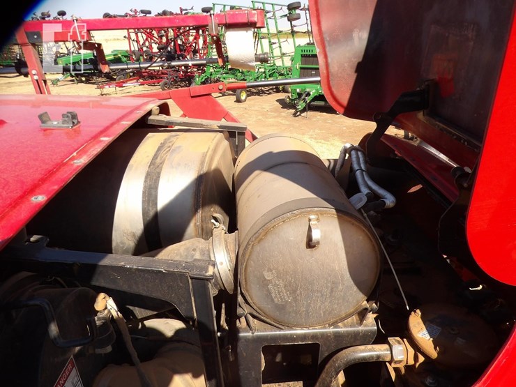 2017-case-ih-patriot-3340-image-45