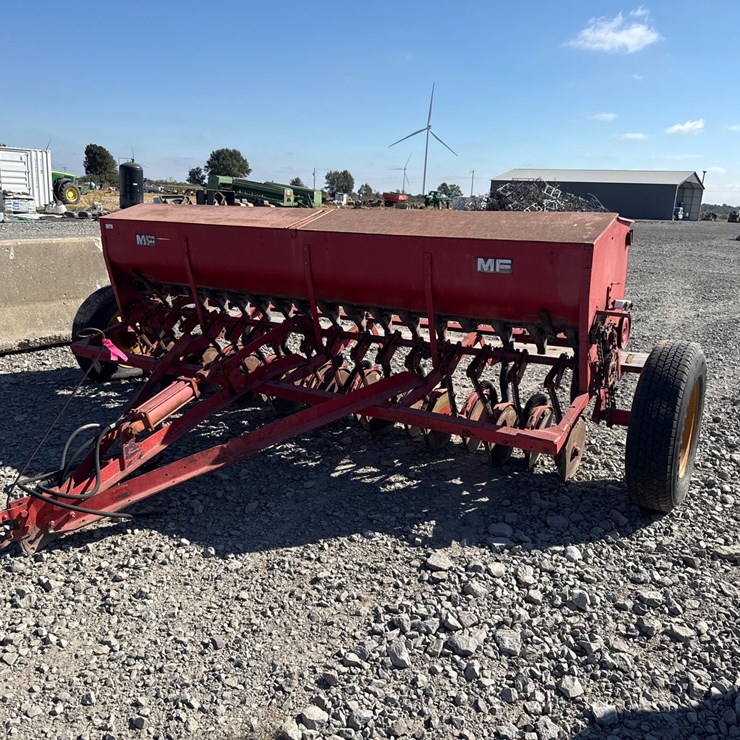 MASSEY-FERGUSON 33