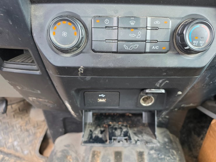 2016-ford-f150-image-43