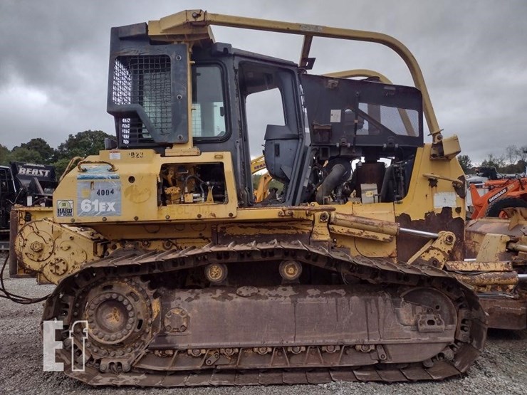 komatsu-d61ex-15e0-image-28