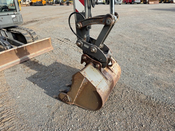 2013-volvo-ecr58d-image-8