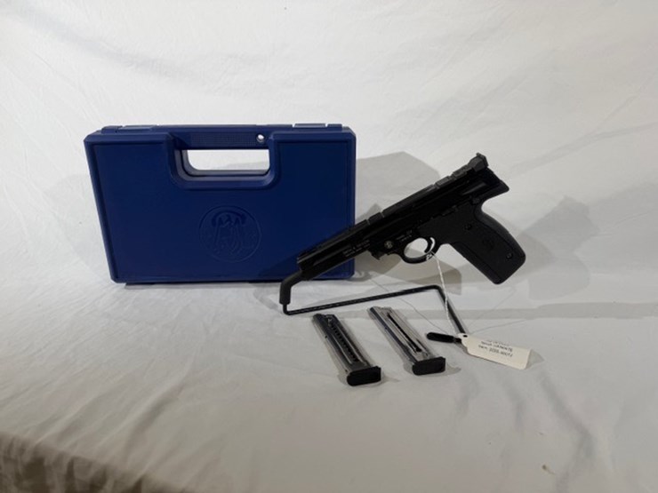 #16-•-smith-&-weson-22a-pistol-image-1