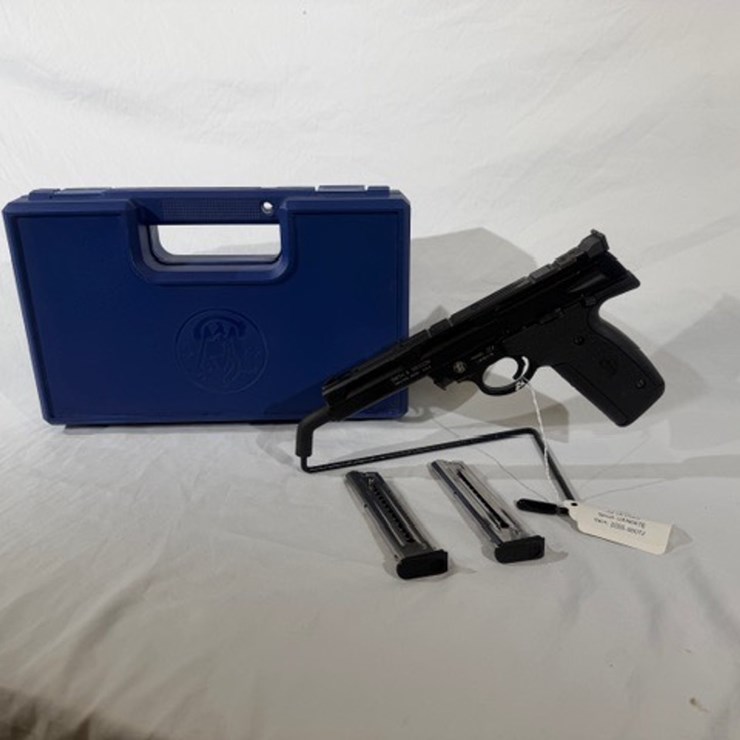 #16 • SMITH & WESON 22A PISTOL