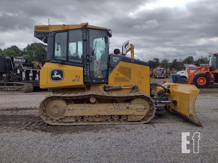 23-deere-650p-xlt-image-3