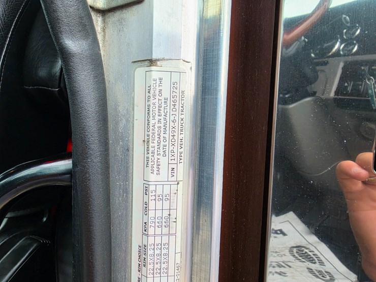 2018-peterbilt-389-image-58