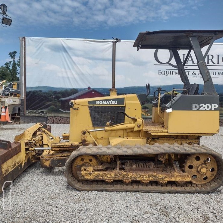 KOMATSU D20P