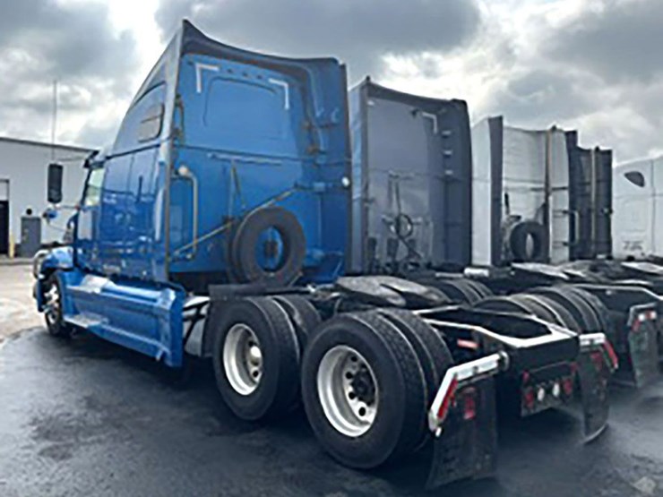 2022-western-star-5700xe-image-2