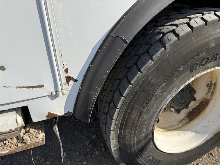 2013-international-durastar-4300-image-44