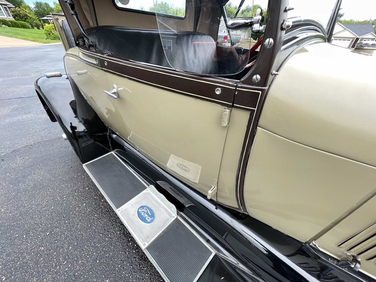 1928-ford-model-a-image-45