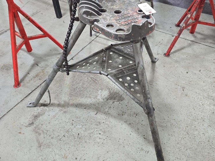 rigid-tri-stand-image-2