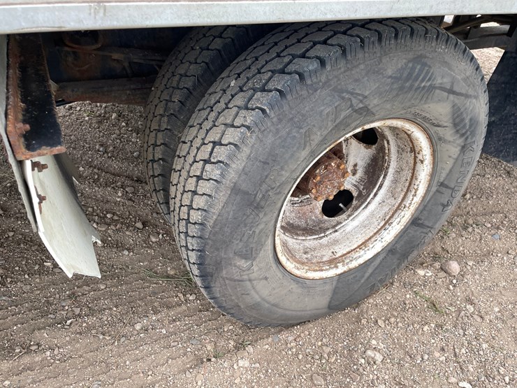 1985-ford-f350-xl-image-17