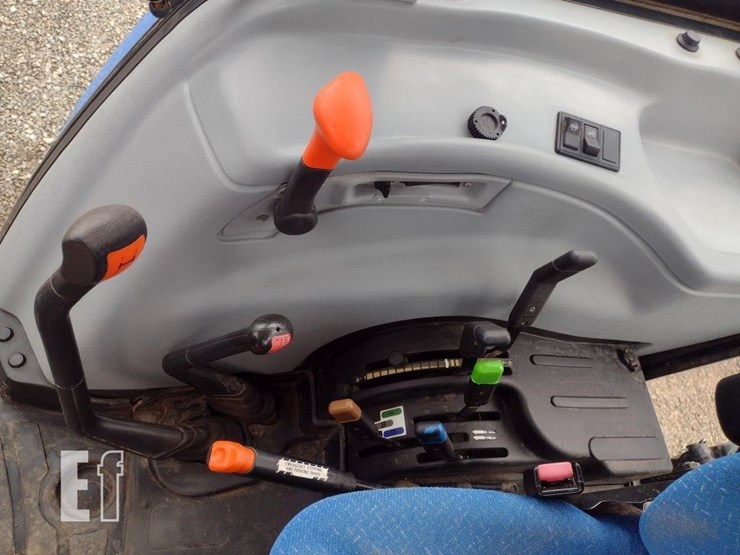 2011-new-holland-t5070-image-13