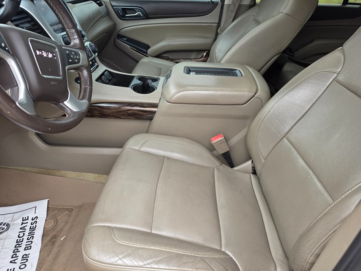 2015-gmc-yukon-image-37
