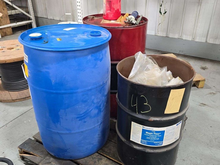 grease-gun,-55-gallon-barrel,-55-gallon-metal-drum-image-1