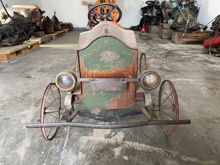 #7468-•-1918-packard-pedal-car-(arpin,-wi)-image-2