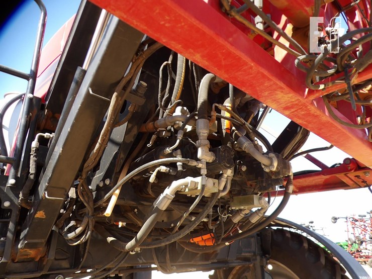 2017-case-ih-patriot-3340-image-15