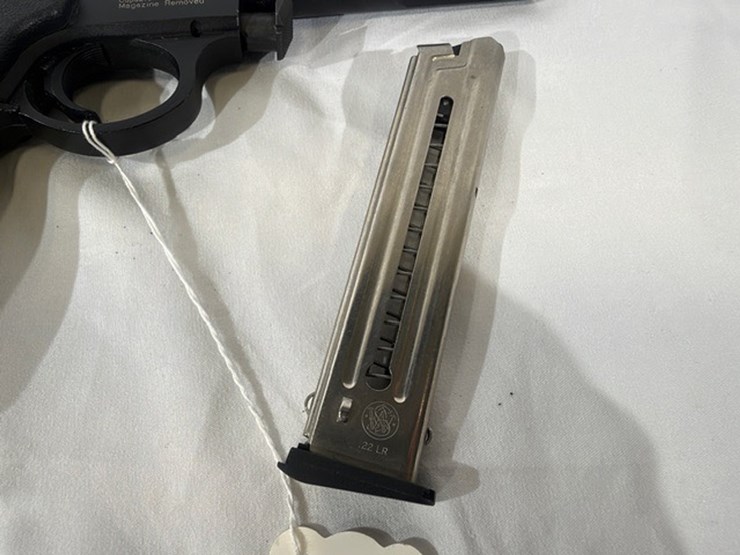 #16-•-smith-&-weson-22a-pistol-image-37